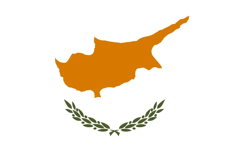 Bandeira do Chipre com mapa e ramos de oliveira PNG fundo transparente